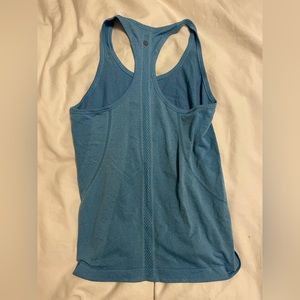 Women’s light blue lulu lemon runner tank top - medium
